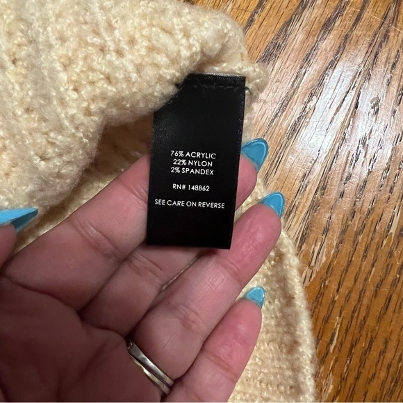 NEW Torrid Chunky Cable Knit Boyfriend V-Neck Cardigan Sweater in Butter Sz 3 - Picture 10 of 15